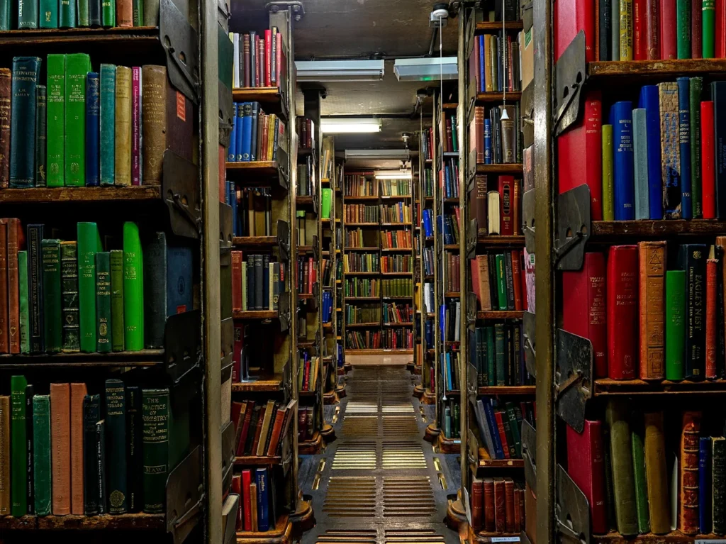 A Book Lover's Guide to London - Magazine