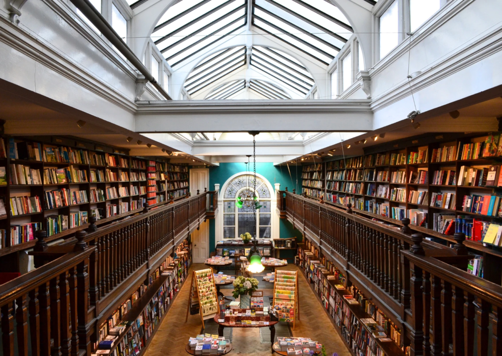 Meet the Man Behind the Surprising Comeback of Bookstores - Magazine